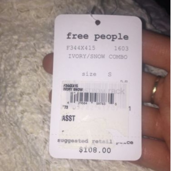 SOLD FREE PEOPLE IVORY JEEPSTER PULLOVER SWEATER - Picture 3 of 4